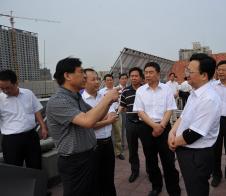 景俊海副省长莅临公司太阳能光伏系统实验基地参观指导